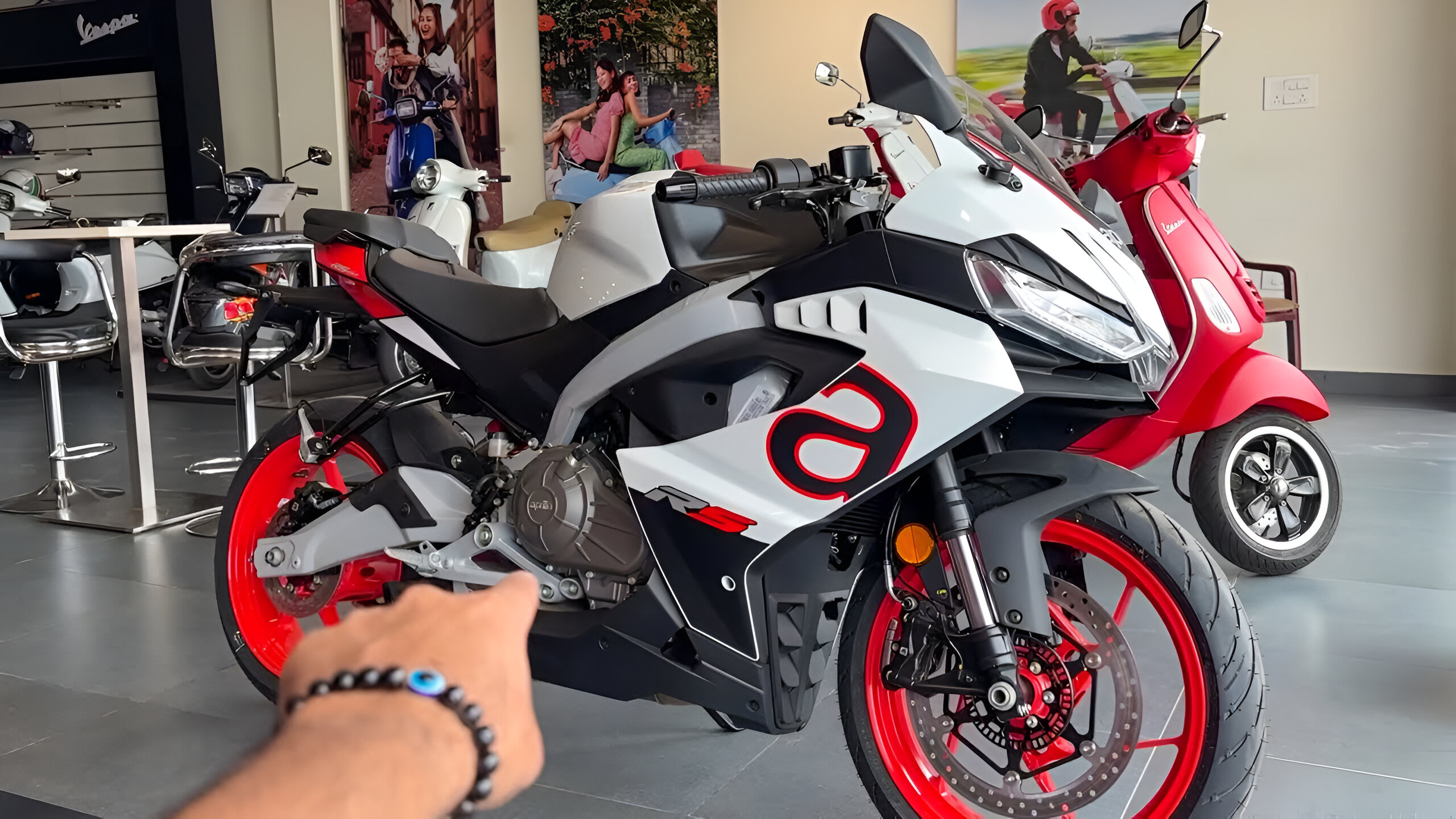 2025 Aprilia RS 125 and Tuono 125